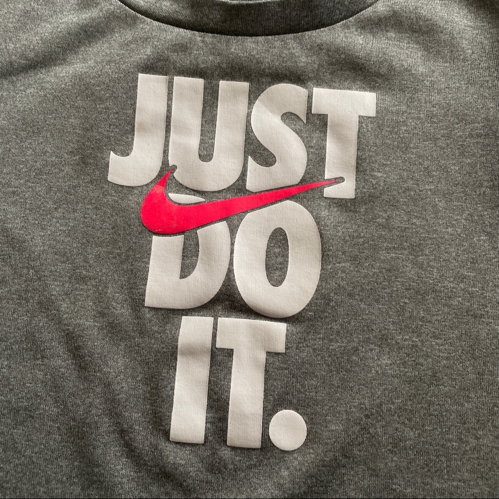 Nike tee - Picture 3 of 4